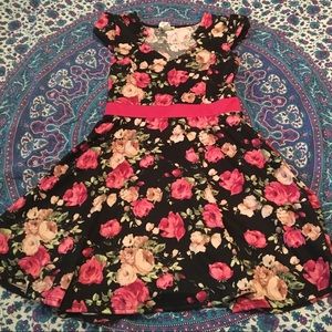 Yellow Star floral dress, EUC